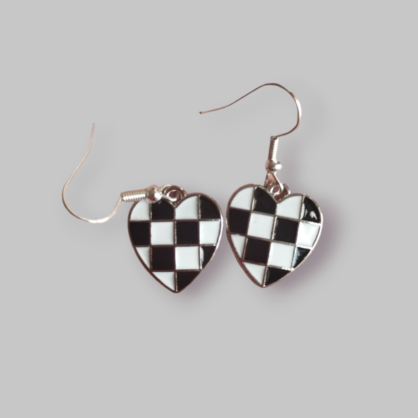 Checkered hearts