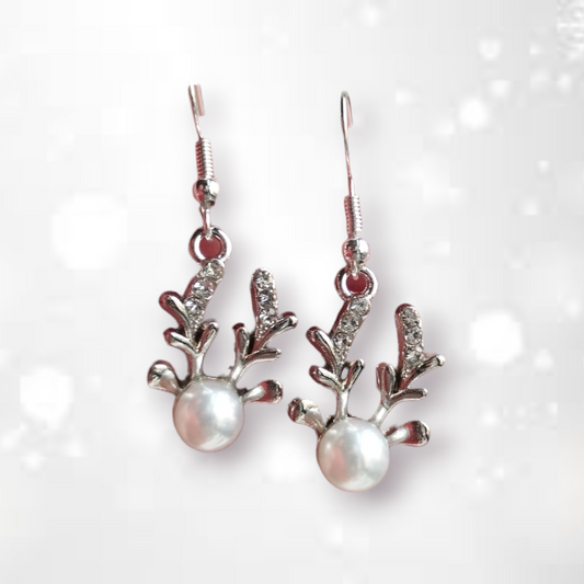 Antlers and pearls *FESTIVE SEASON